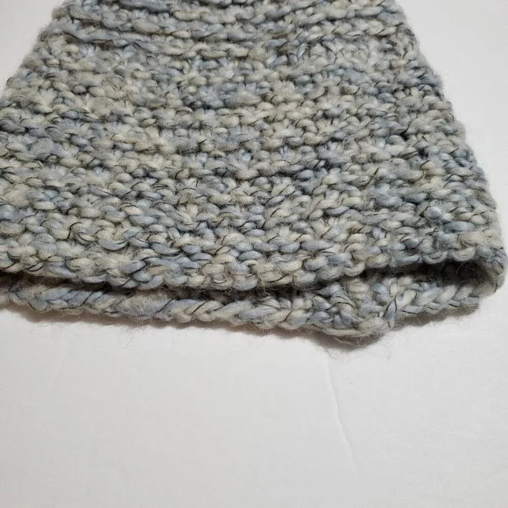 Calvin Klein Blue Cream Acrylic Wool Blend Beanie Hat Winter Snow Chunky Knit